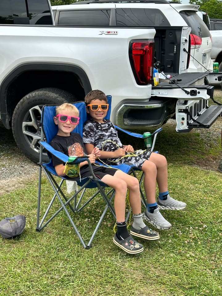 Kids chillin at the derby