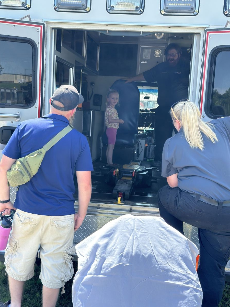 Big thank you to Southern Paramedic Service for saving lives!